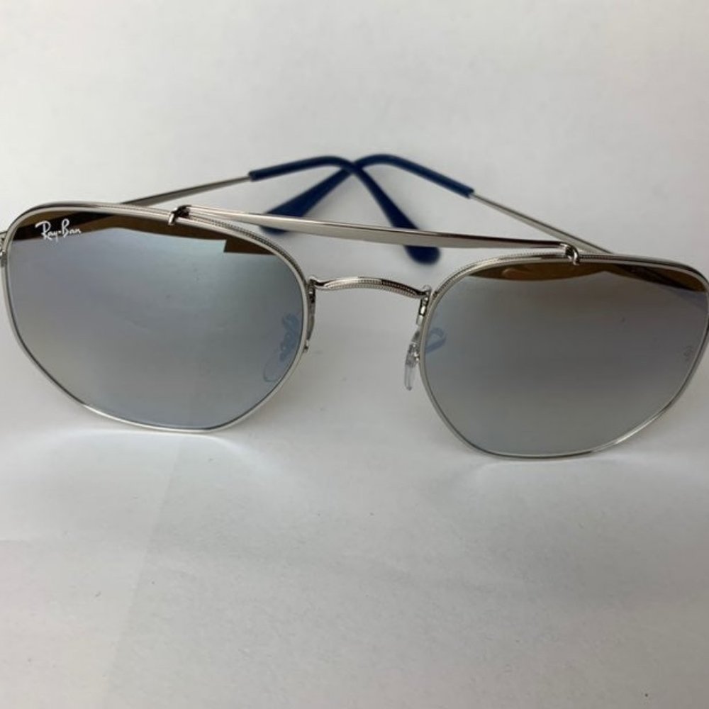 Ray-Ban the Marshall silver frame w/ gray gradient